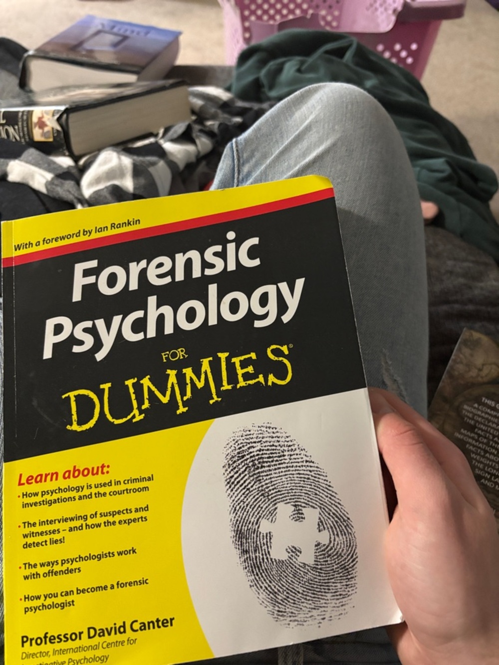 Forensic Psychology for Dummies - Yellow & Black Cover